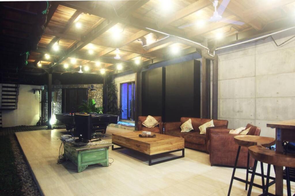 Villa Amalura I Yogyakarta Exterior foto
